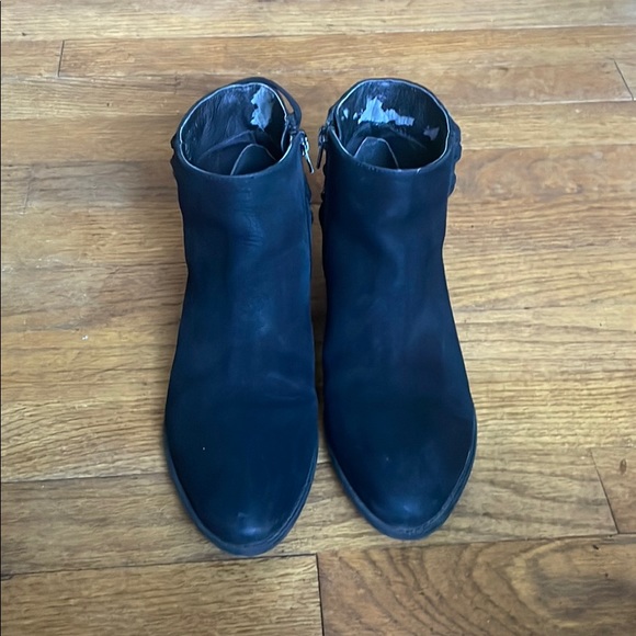 Steve Madden Boots - Picture 2 of 3